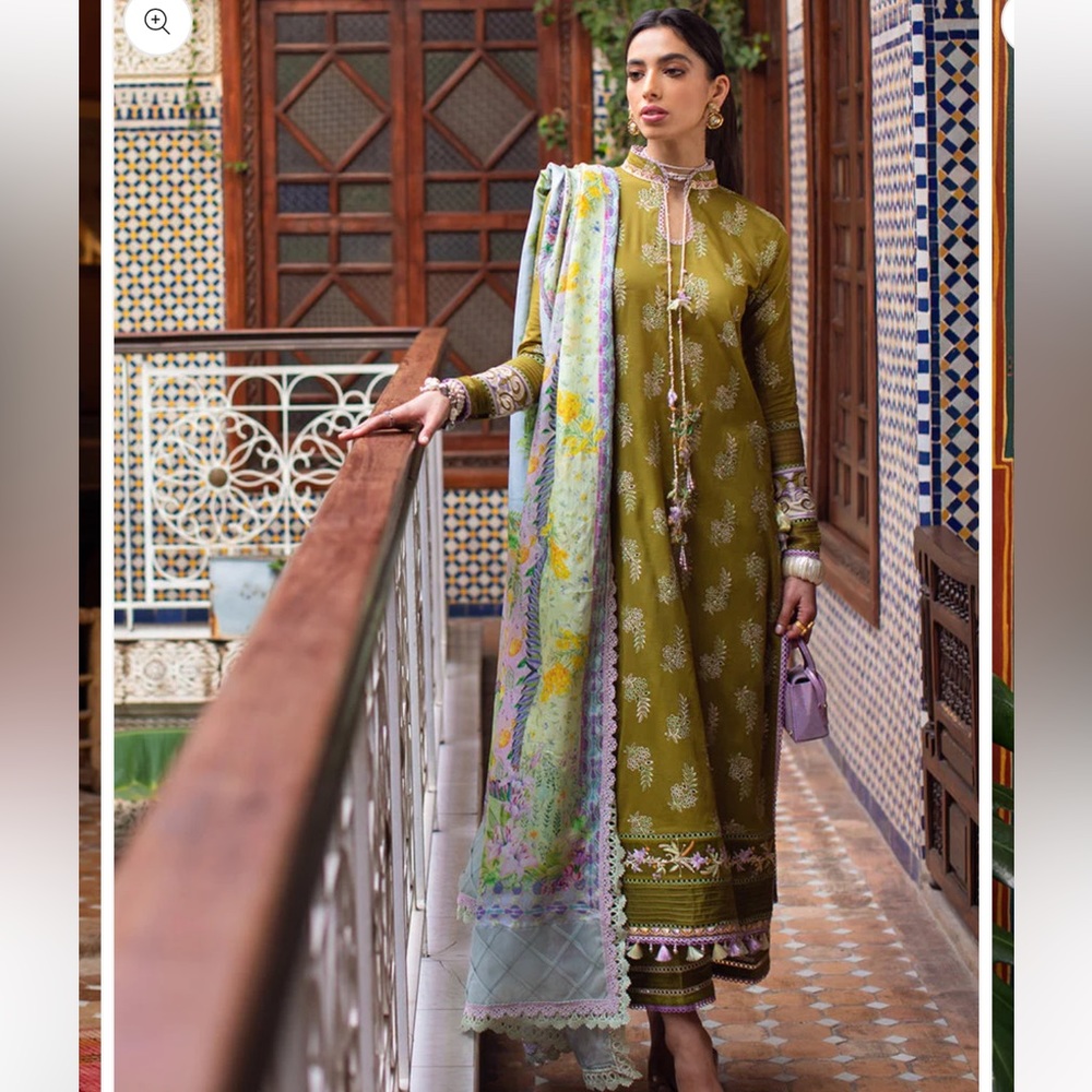 Farah Talib Aziz Lawn “23